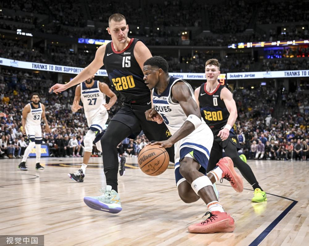 吴艳妮在过 吴艳妮在过